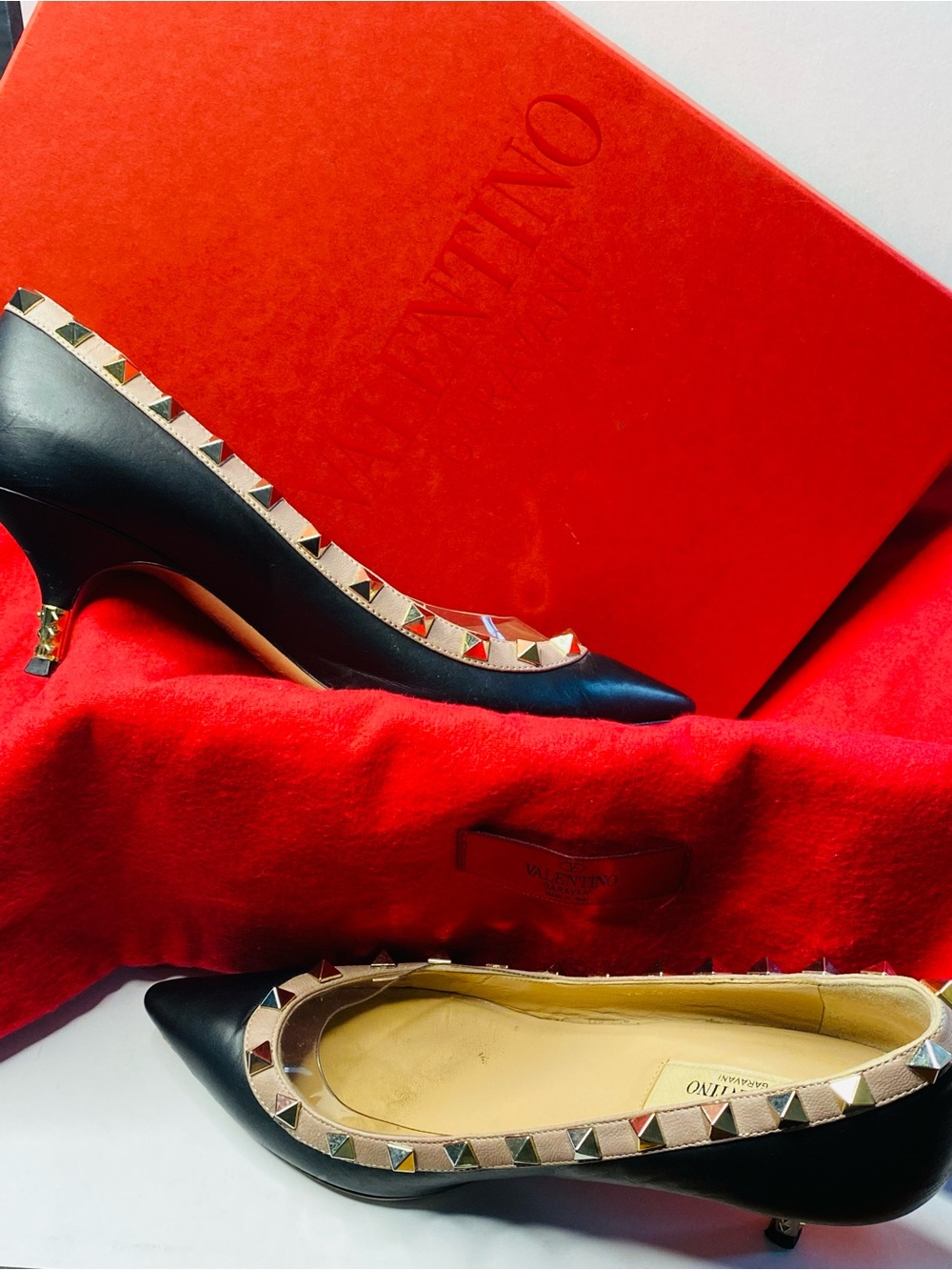 🛍️Valentino Garavani Authentic Rockstud Kitten Heel Pumps -W/Box & Dust Cover